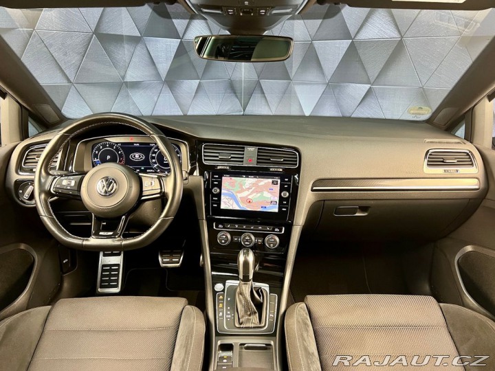 Volkswagen Golf R 221kW DSG 4M, SPORT. VÝ 2019
