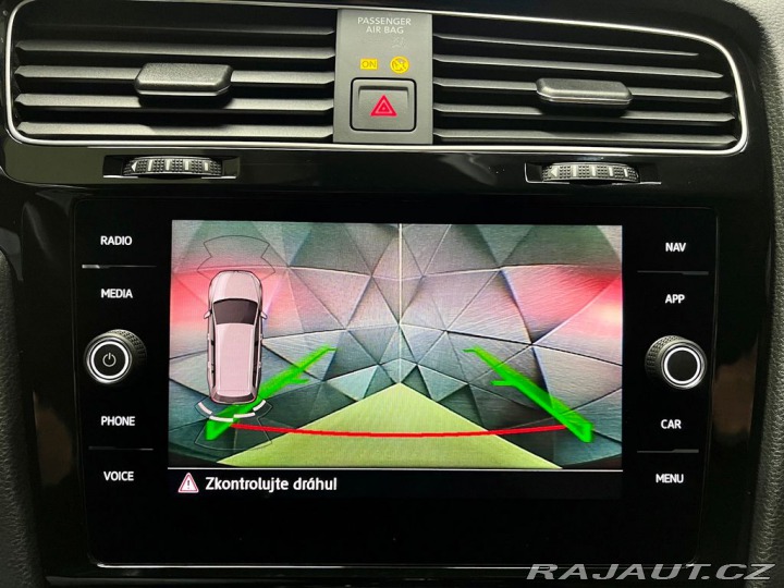 Volkswagen Golf R 221kW DSG 4M, SPORT. VÝ 2019