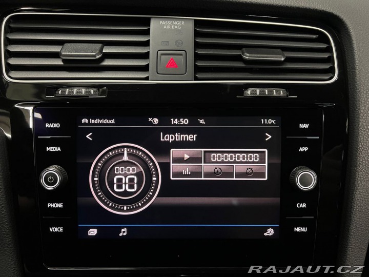 Volkswagen Golf R 221kW DSG 4M, PANORAMA 2020