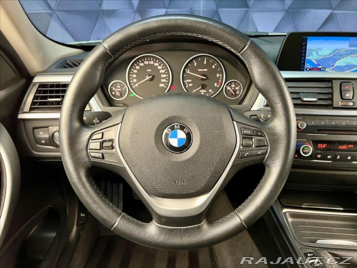 BMW 3 320d MODERN LINE, BI-XENO 2014