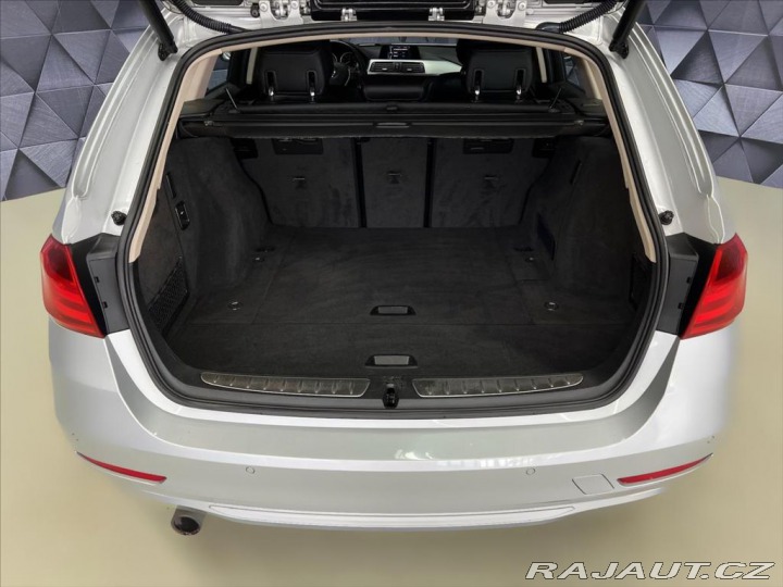 BMW 3 320d MODERN LINE, BI-XENO 2014