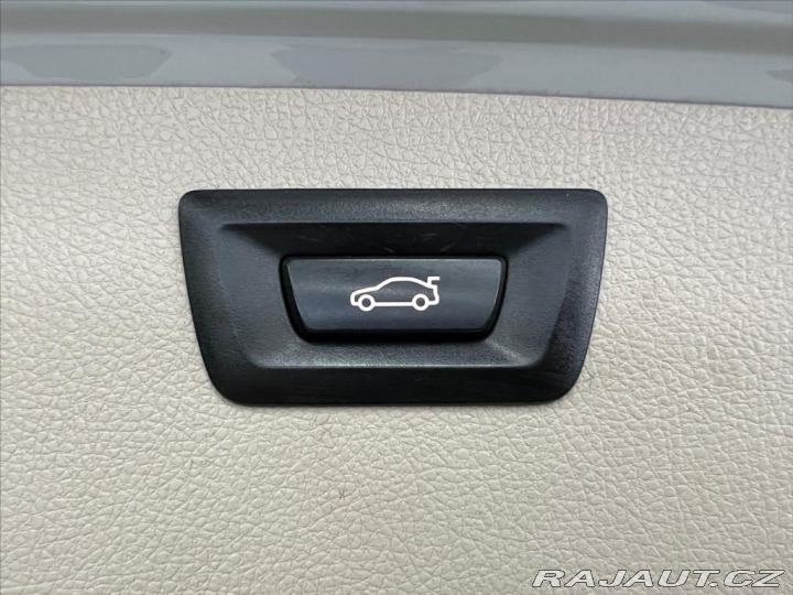 BMW 3 320d MODERN LINE, BI-XENO 2014