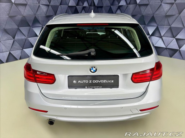 BMW 3 320d MODERN LINE, BI-XENO 2014