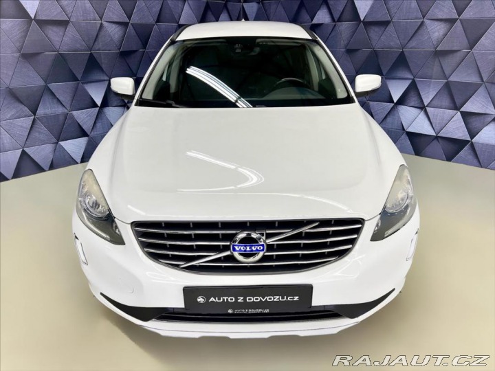 Volvo XC60 D4 AWD MOMENTUM, TEMPOMAT 2016