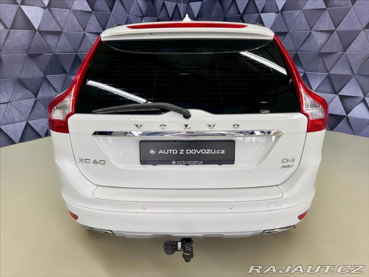 Volvo XC60 D4 AWD MOMENTUM, TEMPOMAT 2016