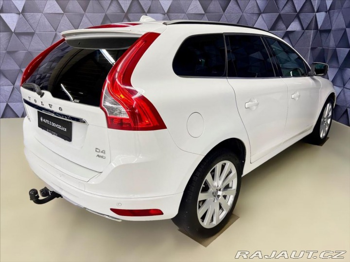 Volvo XC60 D4 AWD MOMENTUM, TEMPOMAT 2016