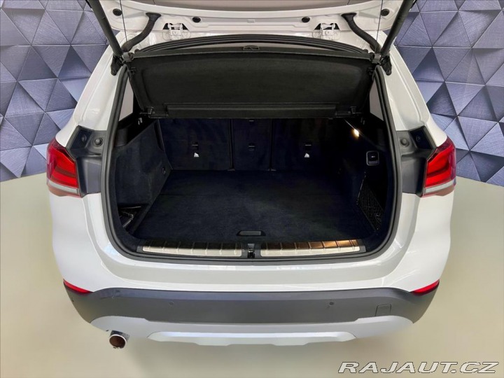 BMW X1 18d sDrive XLINE A/T, BI- 2017