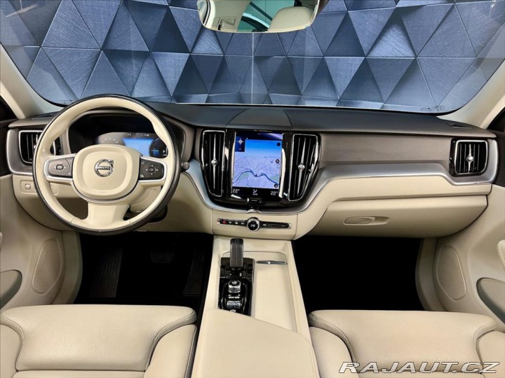 Volvo XC60 T6 AWD RECHARGE, WEBASTO 2021