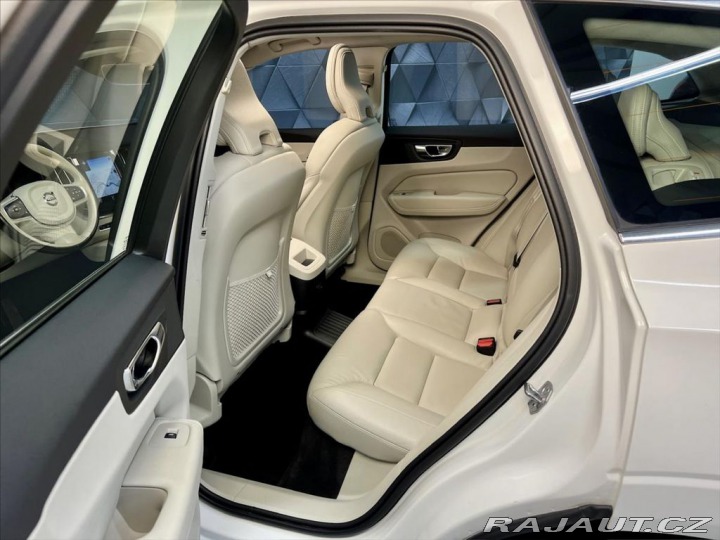 Volvo XC60 T6 AWD RECHARGE, WEBASTO 2021