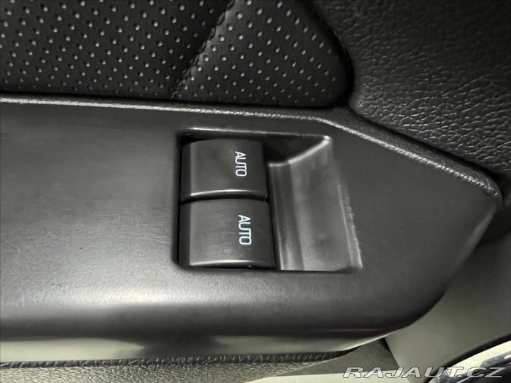 Ford Mustang 3,7 L V6 A/T 227KW, PREMI 2014