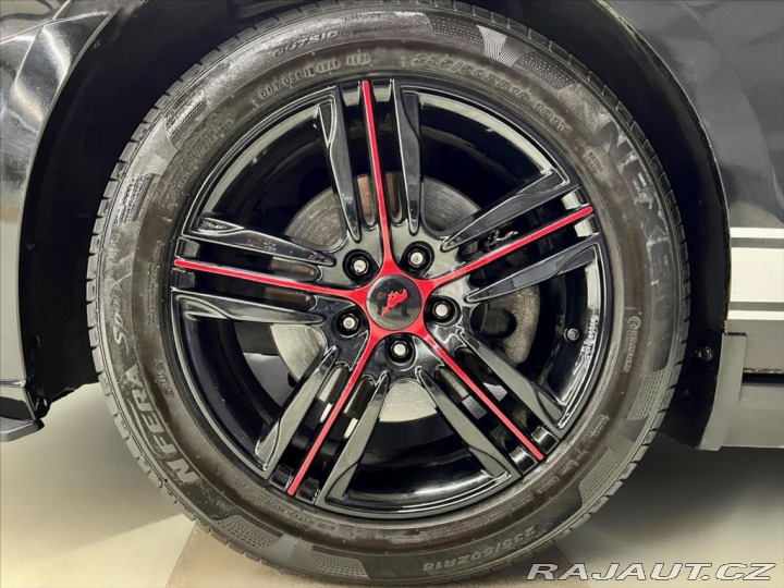 Ford Mustang 3,7 L V6 A/T 227KW, PREMI 2014