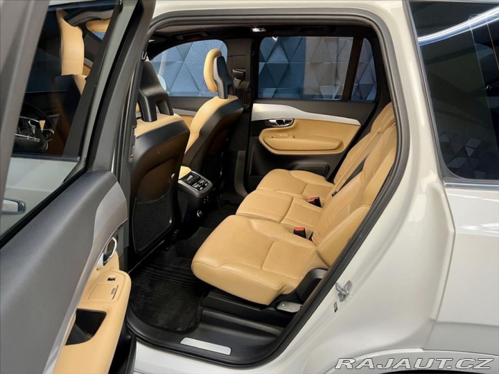 Volvo XC90 T6 AWD MOMENTUM, PANORAMA 2016