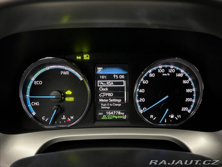 Toyota RAV4 2,5 HYBRID 4WD e-CVT EXEC 2017