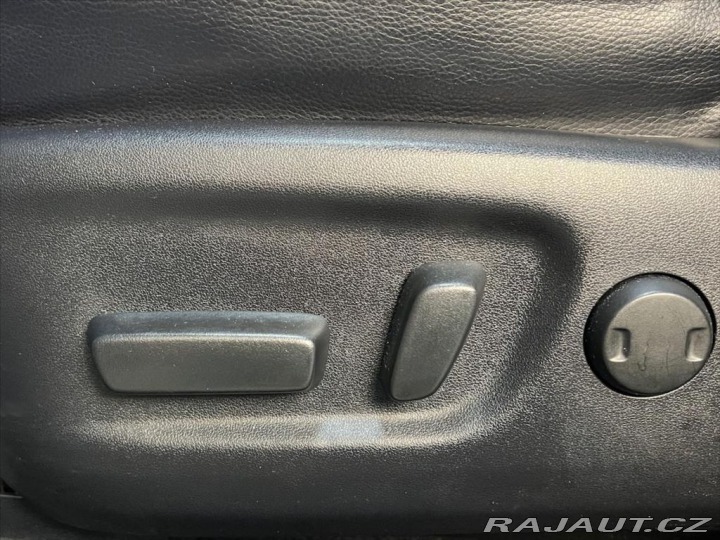 Toyota RAV4 2,5 HYBRID 4WD e-CVT EXEC 2017