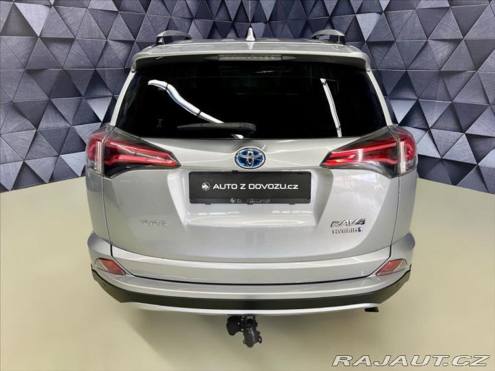 Toyota RAV4 2,5 HYBRID 4WD e-CVT EXEC 2017
