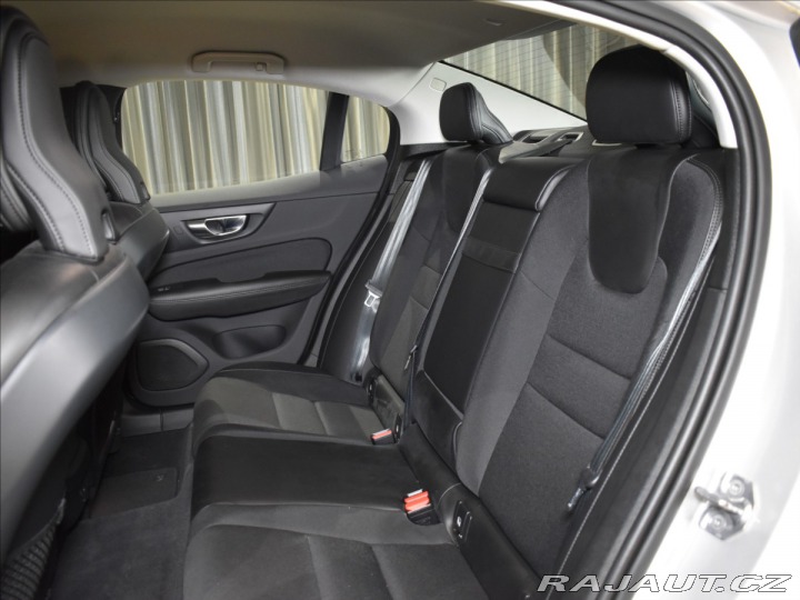 Volvo S60 2,0 B5 momentum Headup,BL 2021