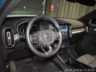 Volvo XC40 2,0 B4 AWD PLUS Bezklíč,H 2023