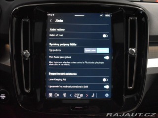 Volvo XC40 2,0 B4 AWD PLUS Bezklíč,H 2023