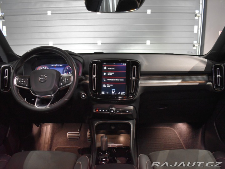 Volvo XC40 2,0 B4 AWD R-design BLIS 2021