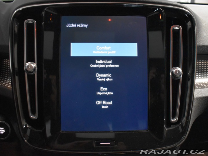 Volvo XC40 2,0 B4 AWD R-design BLIS 2021