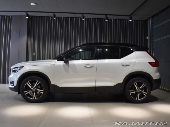 Volvo XC40 2,0 B4 AWD R-design BLIS 2021
