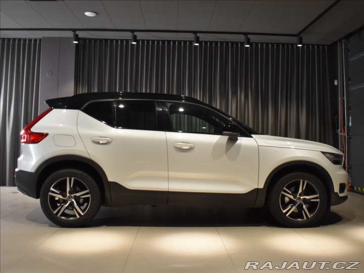 Volvo XC40 2,0 B4 AWD R-design BLIS 2021