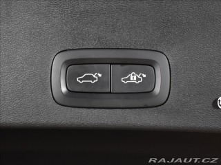 Volvo XC40 2,0 B4 AWD R-design BLIS 2021