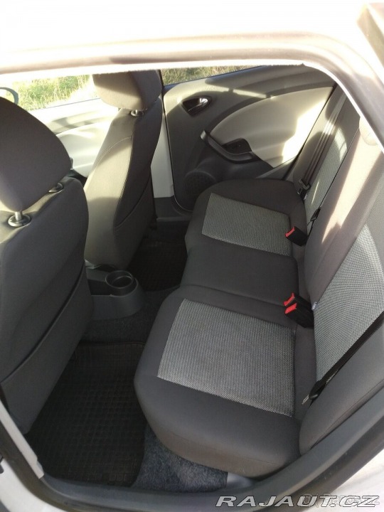 Seat Ibiza 1,4 Style po velkém ser 1800