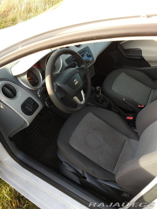 Seat Ibiza 1,4 Style po velkém ser 1800
