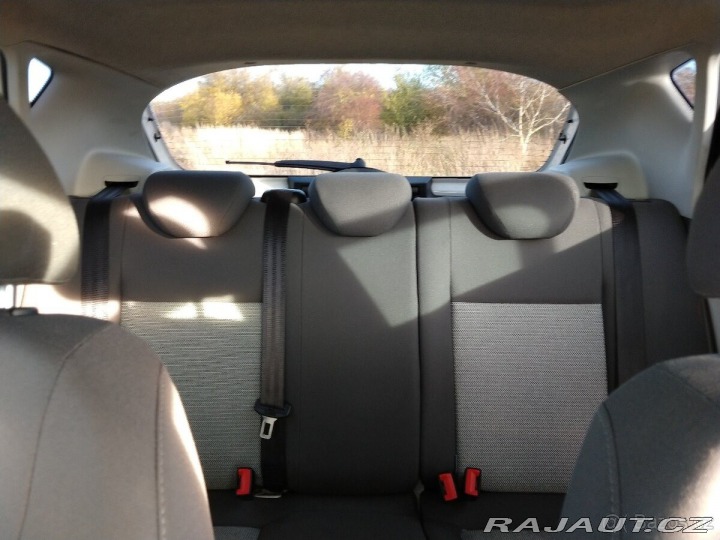 Seat Ibiza 1,4 Style po velkém ser 1800