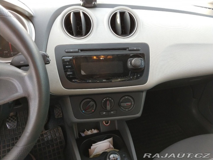 Seat Ibiza 1,4 Style po velkém ser 1800