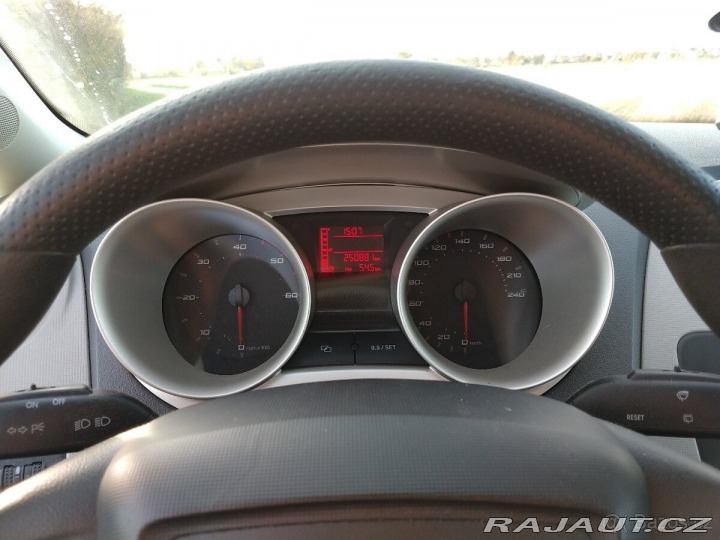 Seat Ibiza 1,4 Style po velkém ser 1800