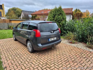 Peugeot 5008 HDI, 7 míst, panar.okno 2011
