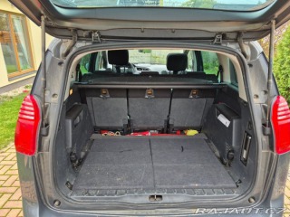 Peugeot 5008 HDI, 7 míst, panar.okno 2011