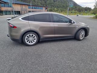Tesla Model X 90D- Zdarma nabíjení