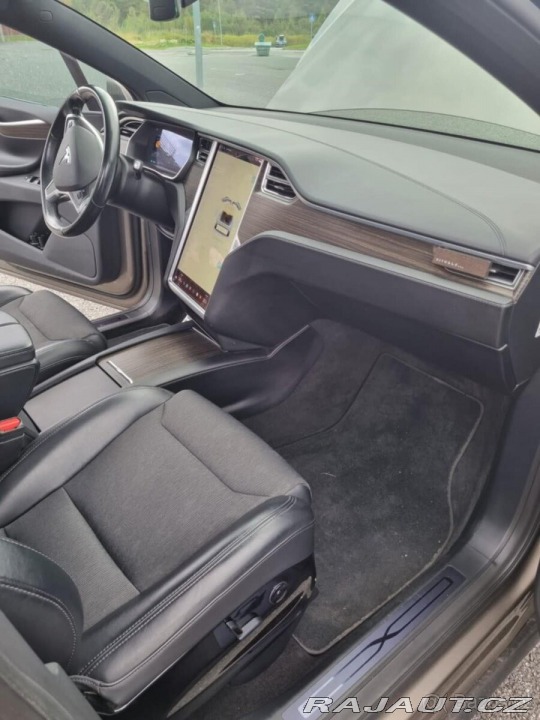 Tesla Model X 90D- Zdarma nabíjení 2016