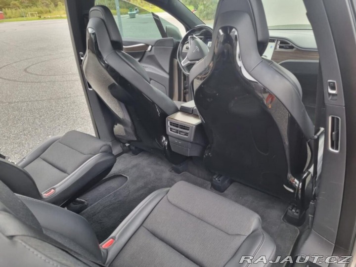 Tesla Model X 90D- Zdarma nabíjení 2016