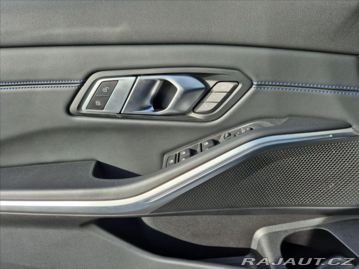 BMW 3 2,0 318d G20 M--Sport 2022