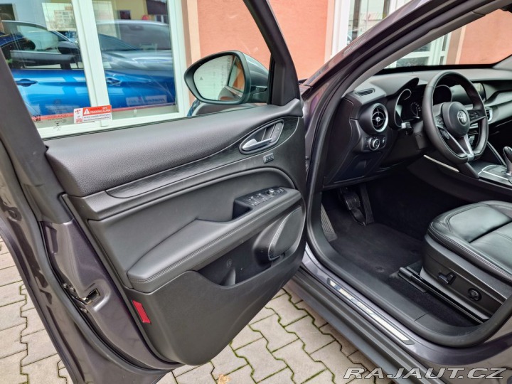 Alfa Romeo Stelvio 2018