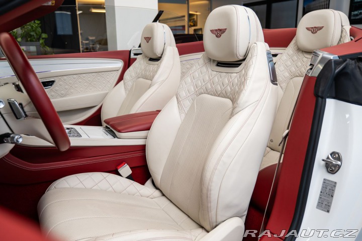 Bentley Ostatní modely Continental GTC V12/360/LED/Naim/Vyhřívan 2019