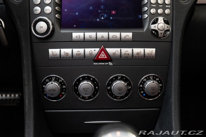 Mercedes-Benz SLK HarmanKardon/V8/Ventilova 1800