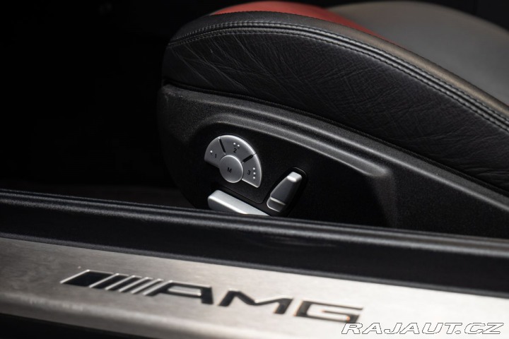 Mercedes-Benz SLK HarmanKardon/V8/Ventilova 2005