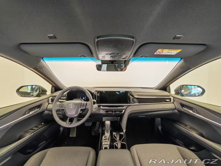 Toyota Camry 2,5 Hybrid CVT Comfort 1800