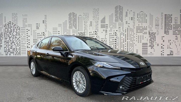 Toyota Camry 2,5 Hybrid CVT Comfort 2025