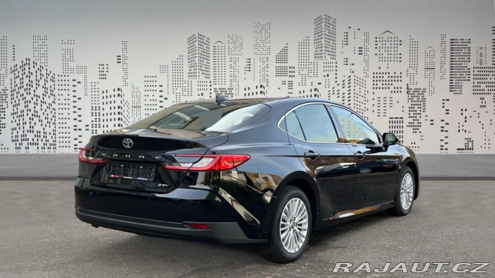 Toyota Camry 2,5 Hybrid CVT Comfort 2025