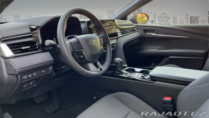 Toyota Camry 2,5 Hybrid CVT Comfort 2025
