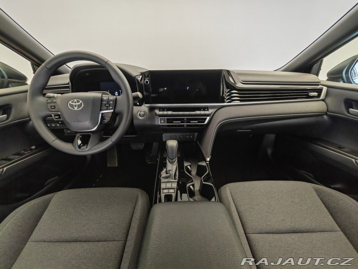 Toyota Camry 2,5 Hybrid CVT Comfort 1800
