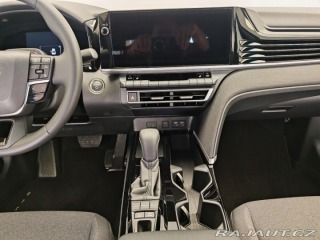 Toyota Camry 2,5 Hybrid CVT Comfort 2025