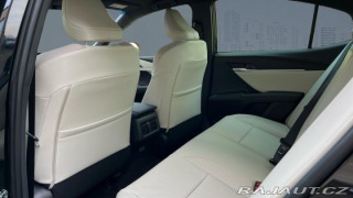 Toyota Camry 2,5 Hybrid CVT Prestige 2025