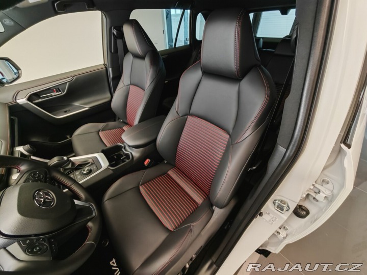 Toyota RAV4 2,5 Plug-in Hybrid 4x4 AT 2025
